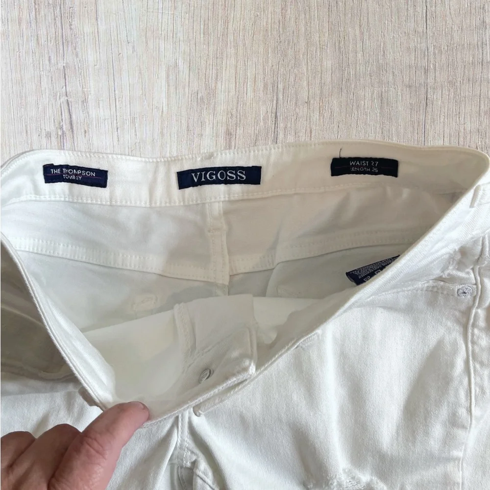 VIGOSS “The Thompson Tomboy” White Distressed Bermuda Denim Shorts Size 27 - Picture 5 of 7